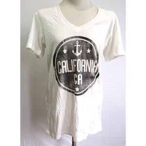 213 Apparel White V Neck California Short Sleeve Shirt Medium